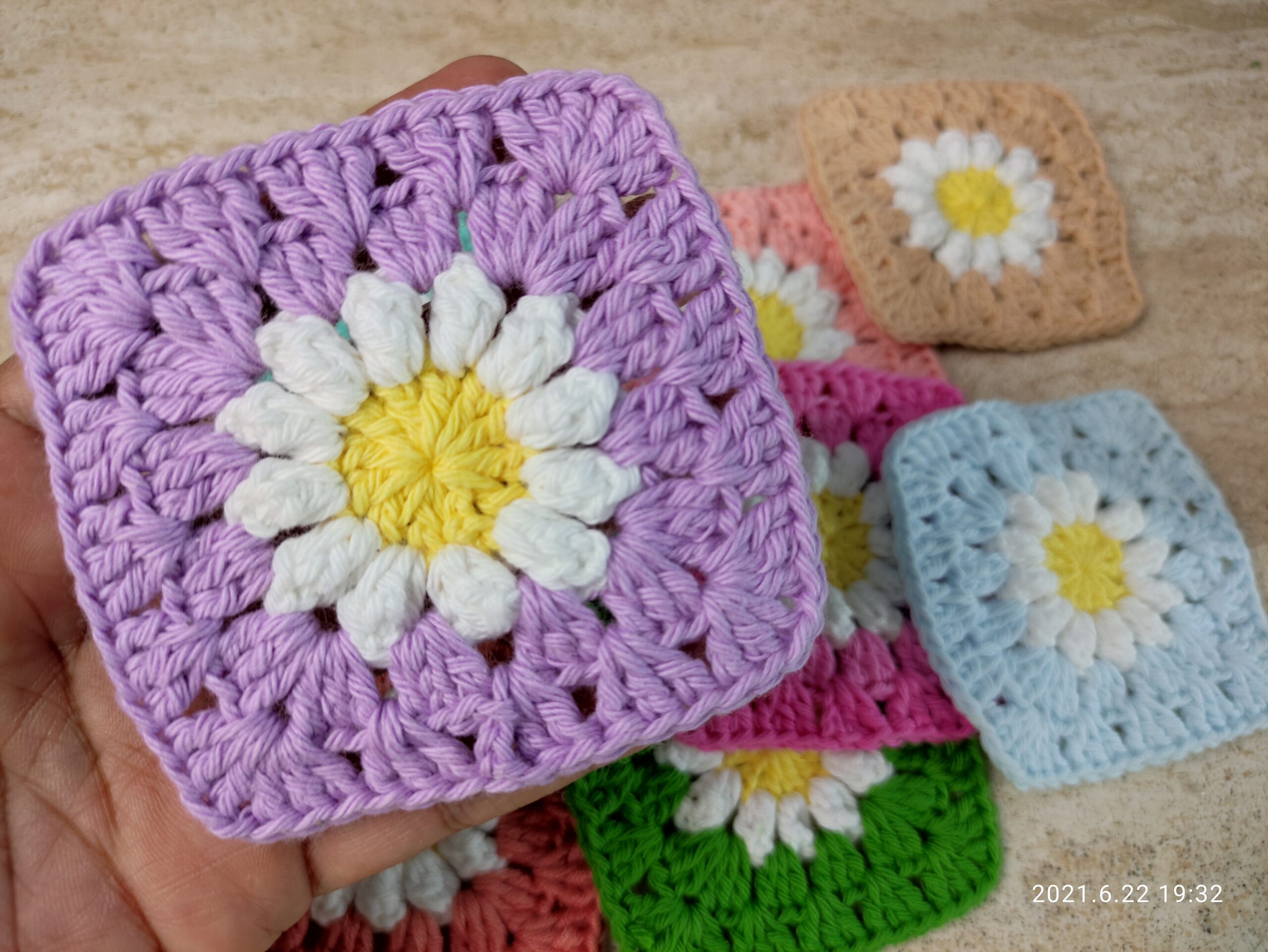 Como hacer un Granny de Flores Margarita a crochet  ? | How to crochet a Daisy Flower Granny