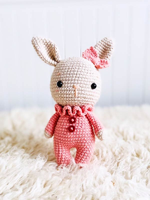 PATRÓN GRATIS Lilly Conejita Amigurumi paso a paso