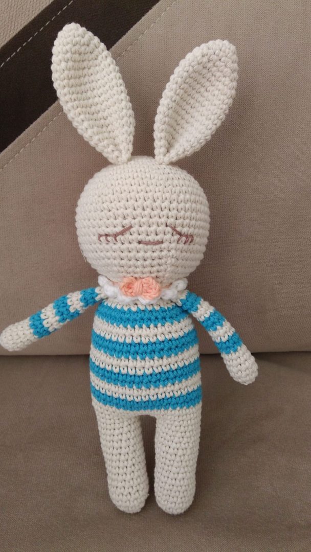 PATRÓN GRATIS Conejo en Pijama Amigurumi paso a paso