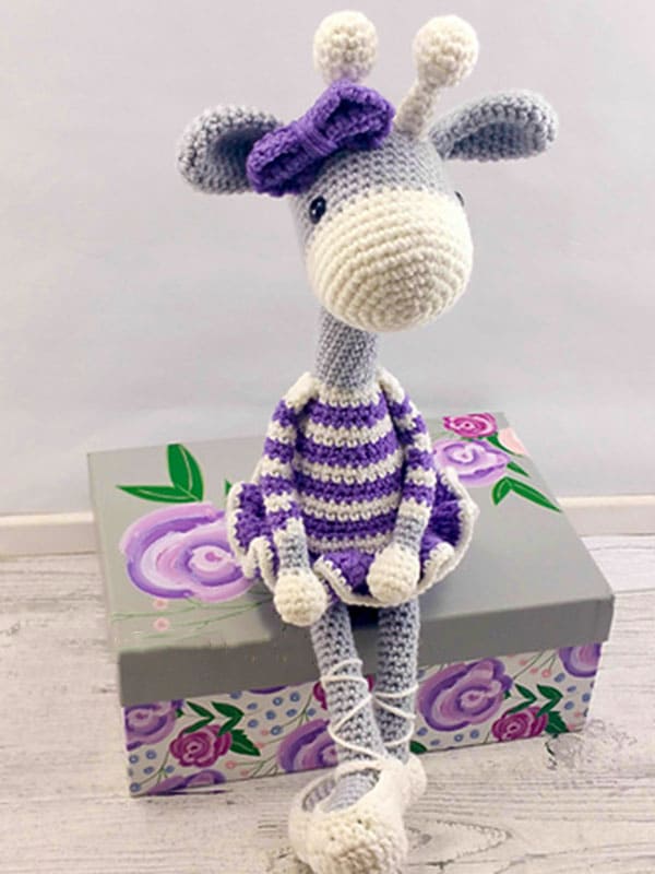 PATRON GRATIS Jirafa Bailarina Amigurumi