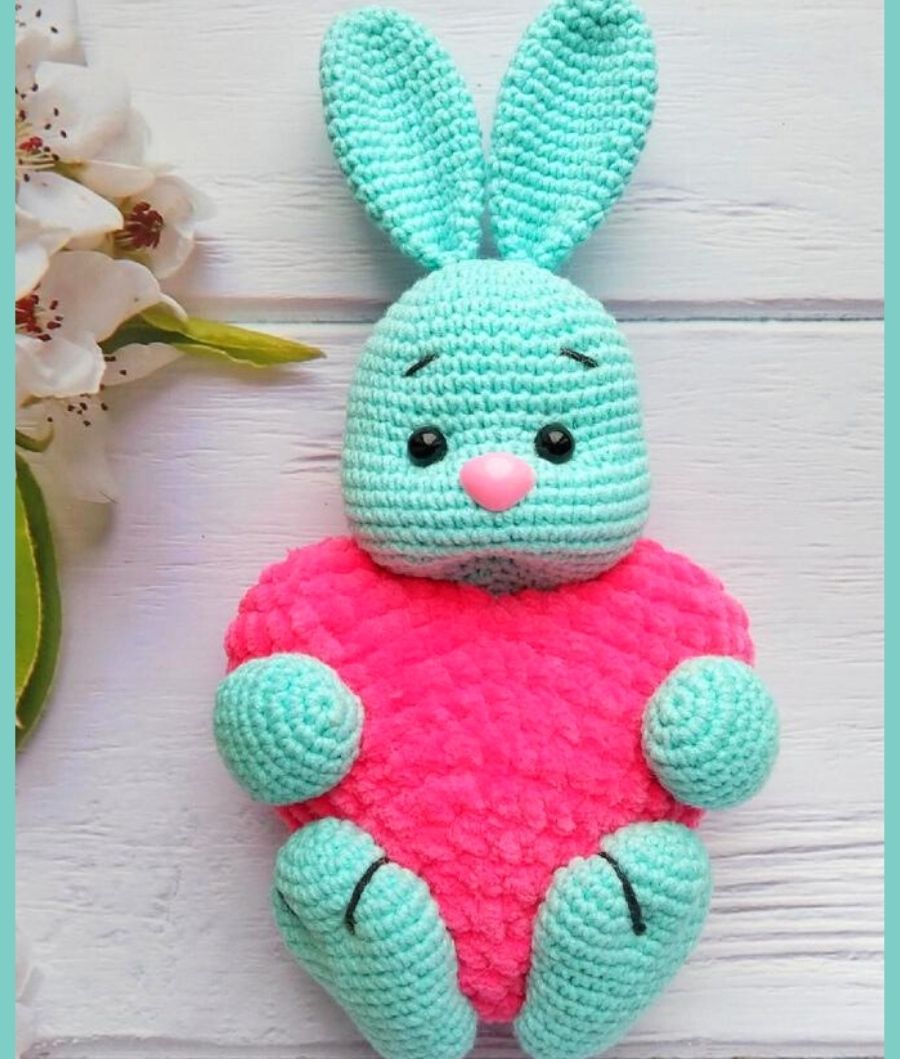 PATRÓN GRATIS Conejitos de Corazón Amigurumi paso a paso