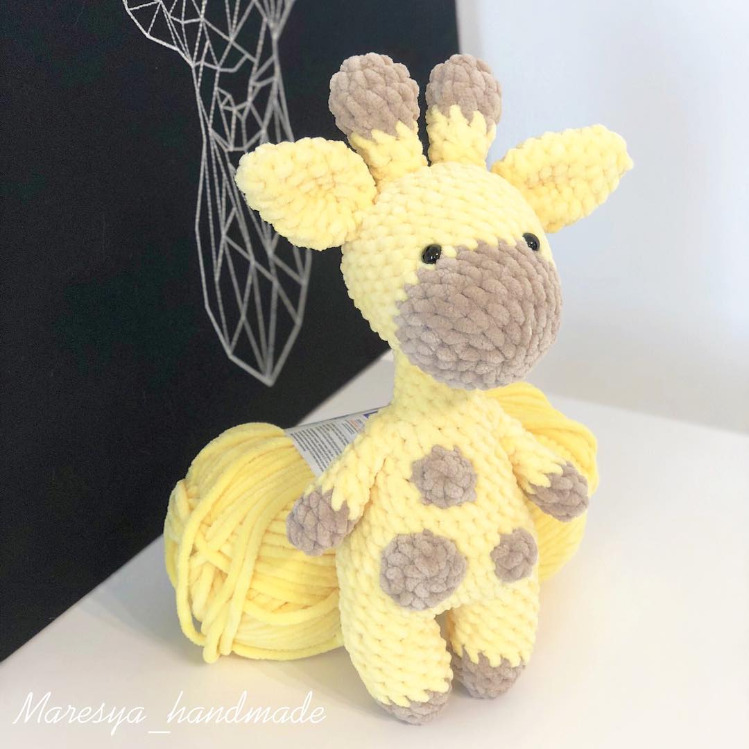 PATRÓN GRATIS Jirafa de Felpa Amigurumi