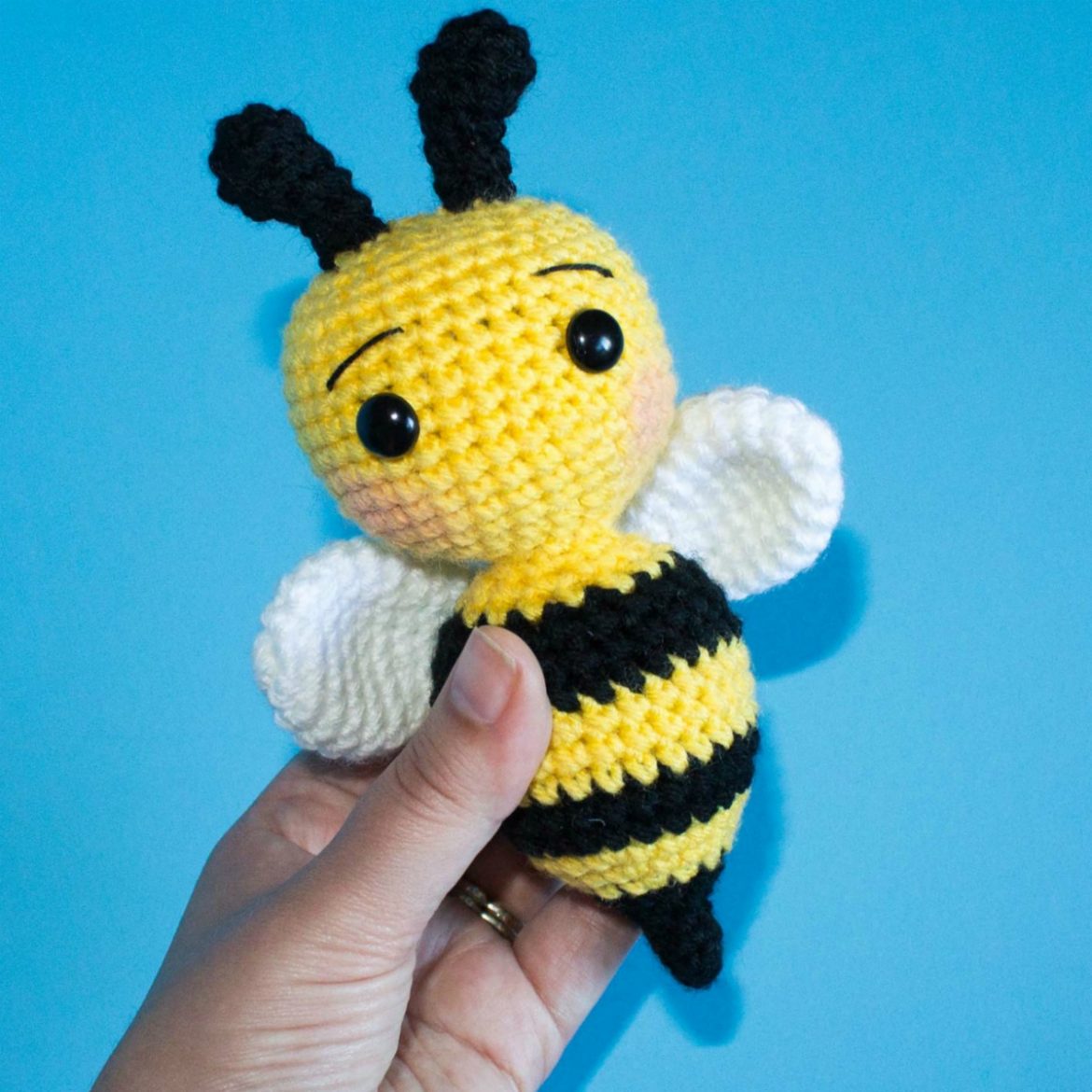 PATRÓN GRATIS Abejas Amigurumi paso a paso en español