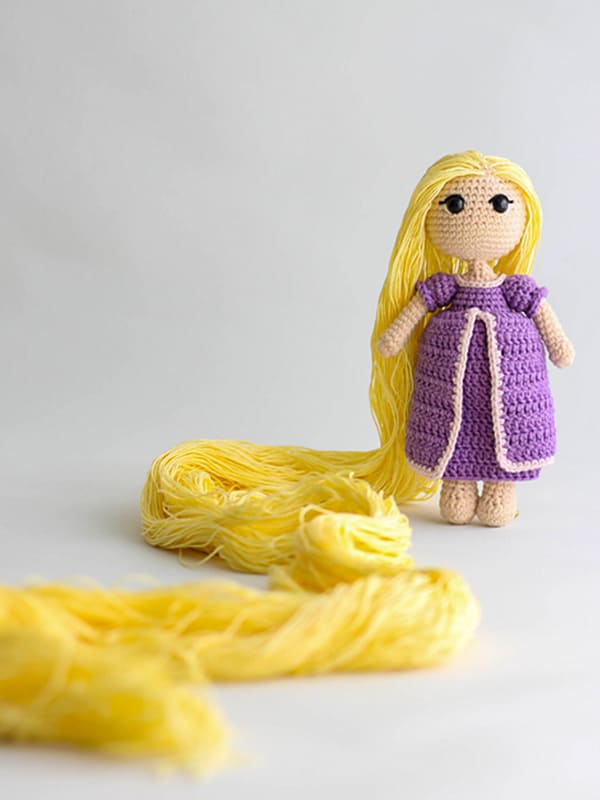 PATRÓN GRATIS Muñeca Rapunzel Amigurumi paso a paso