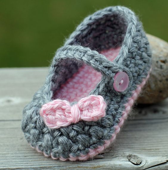 PATRON GRATIS Patuco para bebes a crochet de 0-3 meses