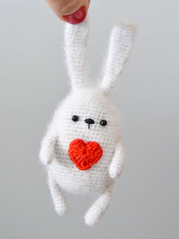 PATRÓN GRATIS Conejo de pascua Amigurumi paso a paso