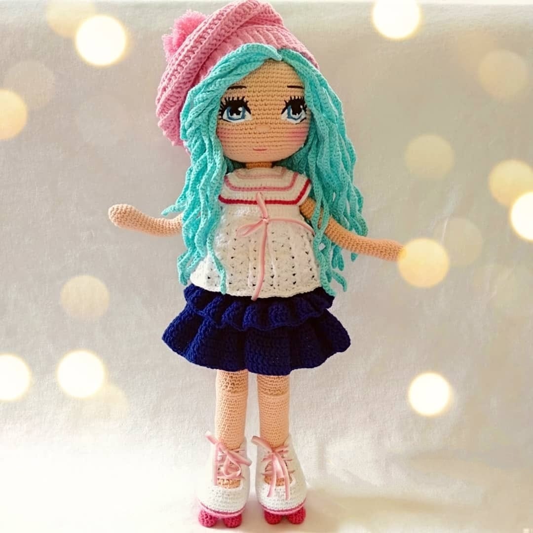 PATRON GRATIS Niña con Patines Daisy Girl (Español)