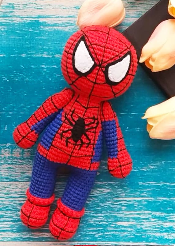 PATRÓN GRATIS Spiderman Juguete Amigurumi paso a paso - Crochetisimo