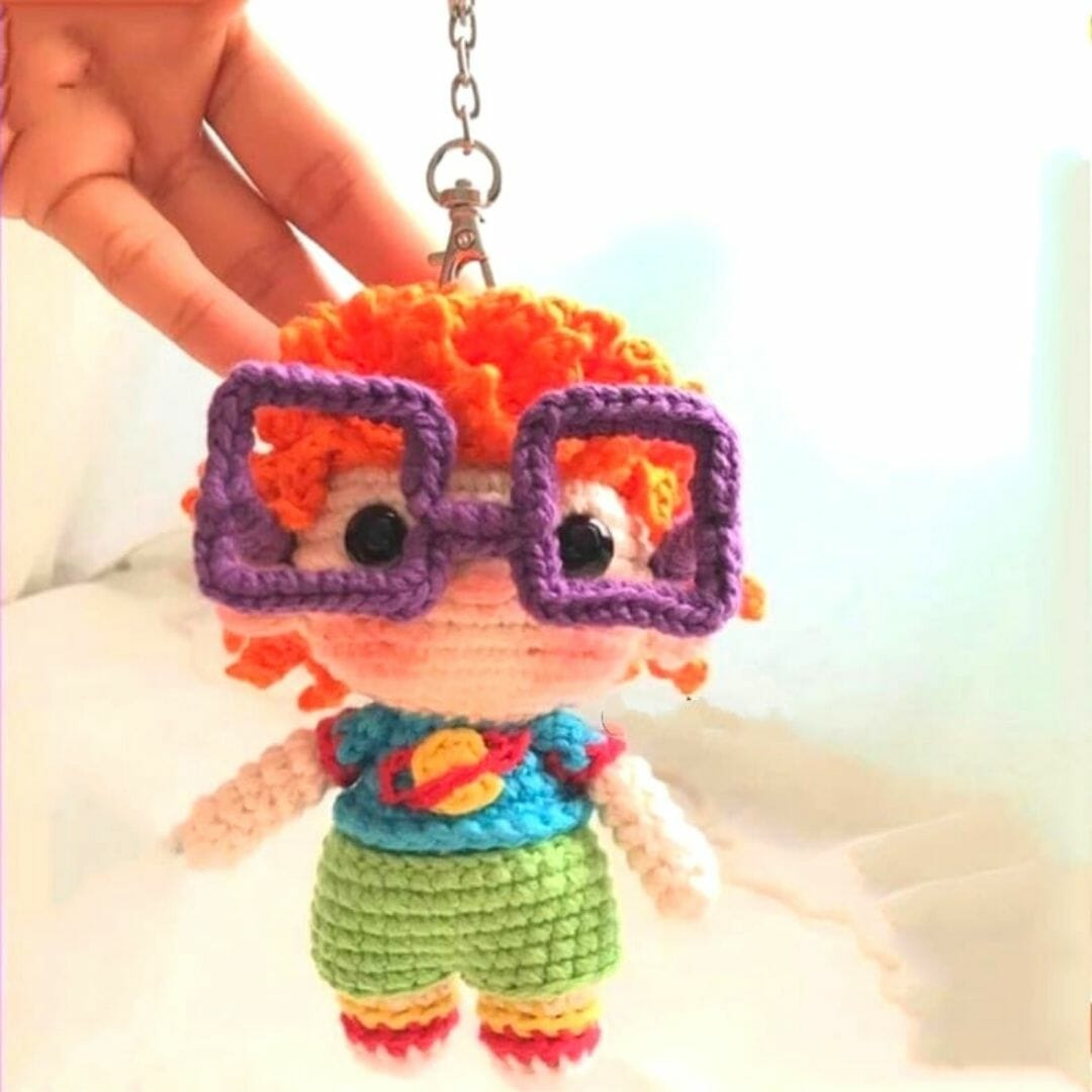 PATRÓN GRATIS Llavero Carlitos Rugrats Juguete Amigurumi