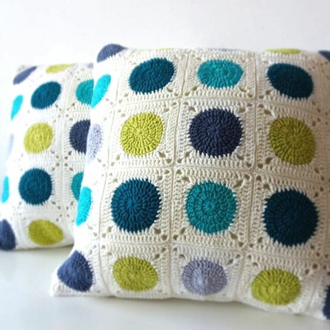PATRÓN GRATIS Almohada de Grannys Circulares a Crochet