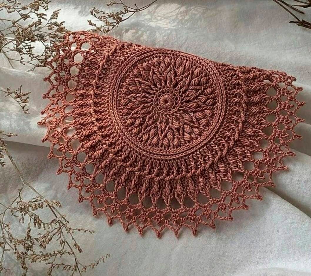 PATRÓN GRATIS Carpeta en Puntos Relieve a Crochet