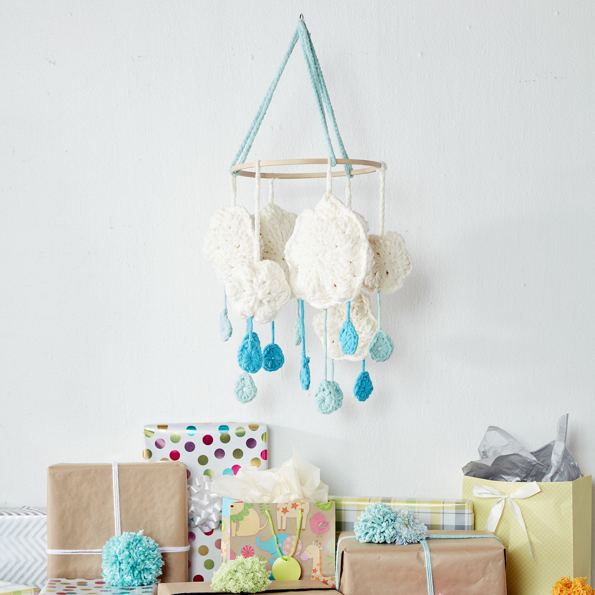 PATRÓN GRATIS Móvil «Lluvia de Sueños» para niños en Crochet