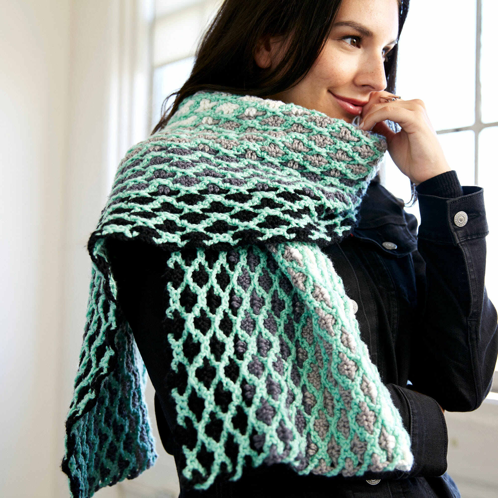 PATRÓN GRATIS Bufanda Chic en Punto Reversible a Crochet