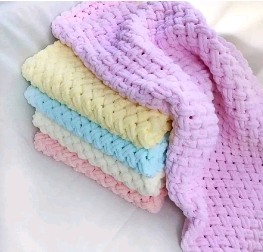 PATRÓN GRATIS Hermosa Manta en Punto Celta a Crochet