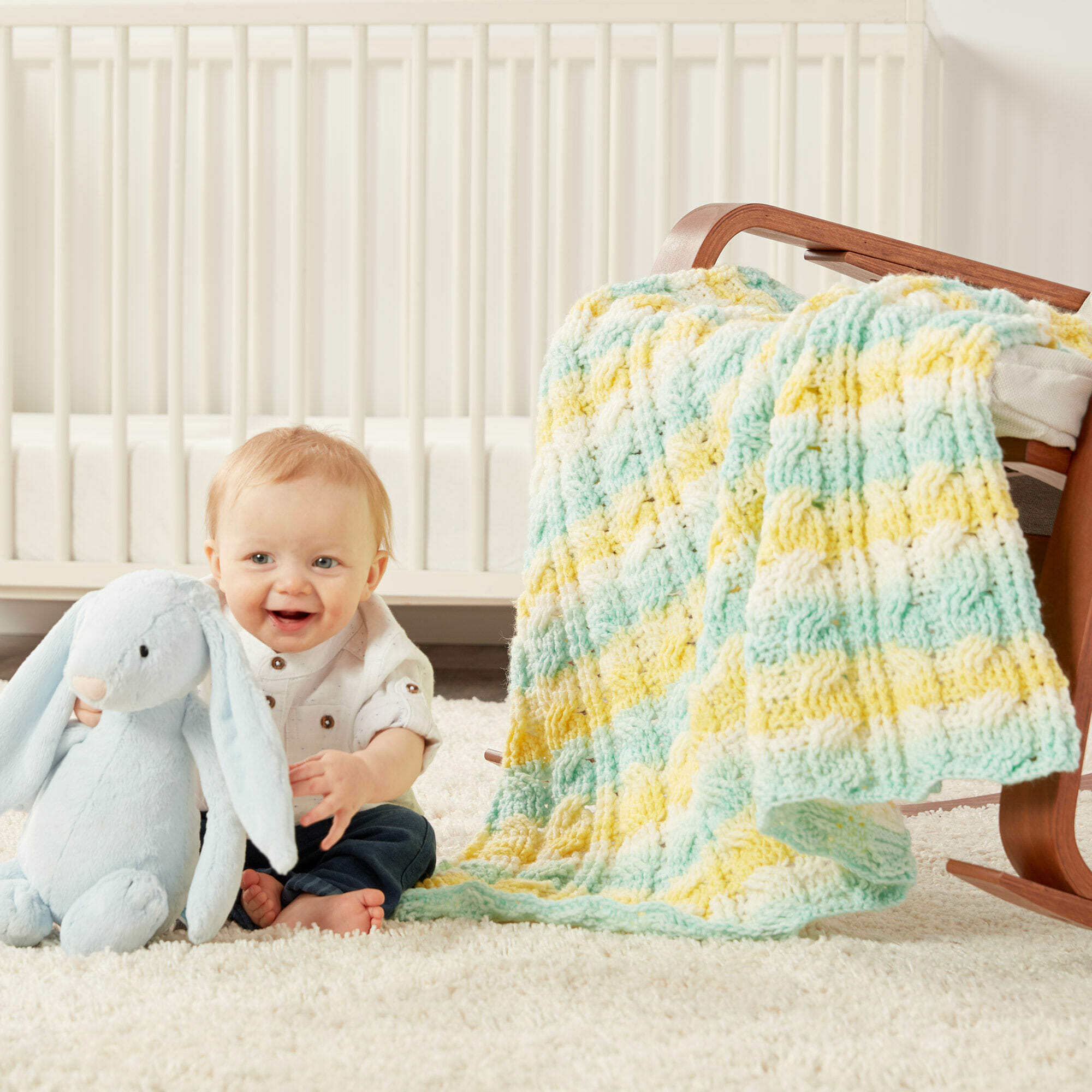 PATRÓN GRATIS Suave Manta para Bebes con Trenzas en Relieve a Crochet