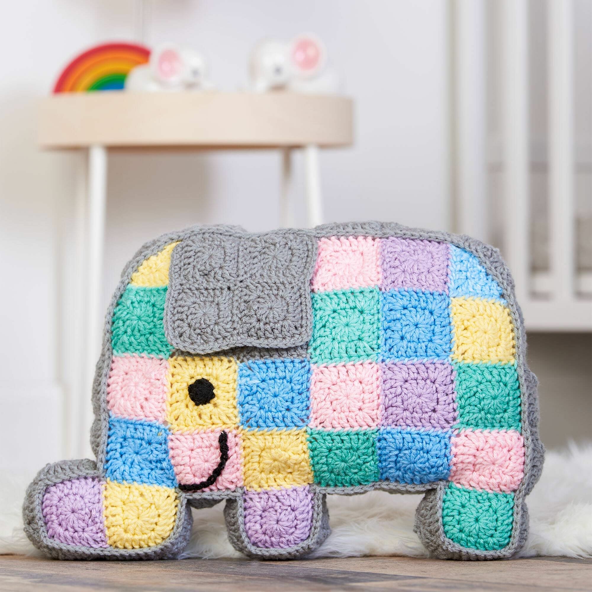 PATRÓN GRATIS Tierna Almohada Infantil de Elefante a Crochet