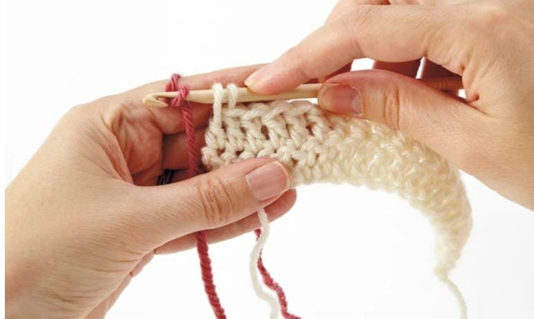 Cómo unir hilo y Cambiar colores en Crochet paso a paso