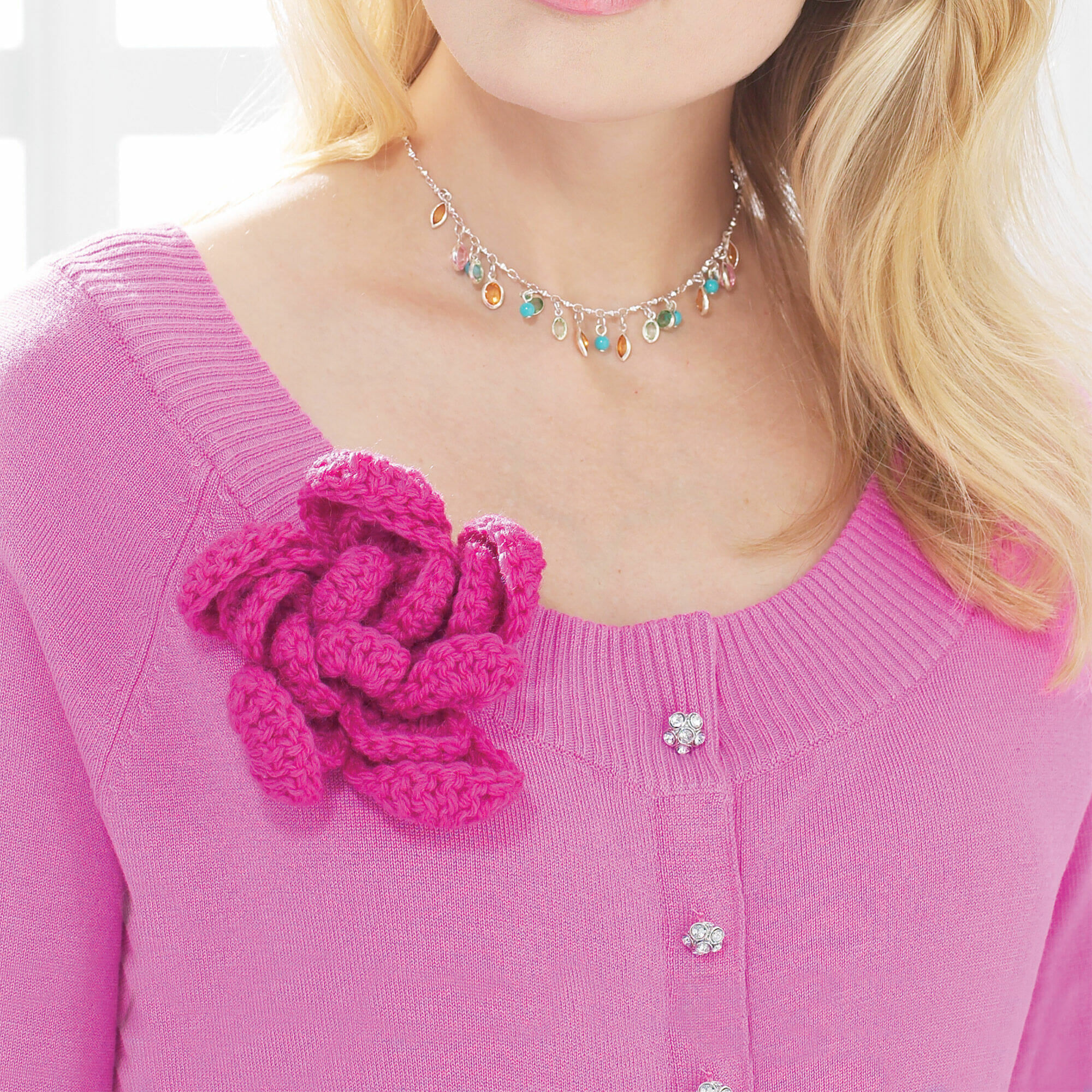 PATRÓN GRATIS Broche de Rosa a Crochet