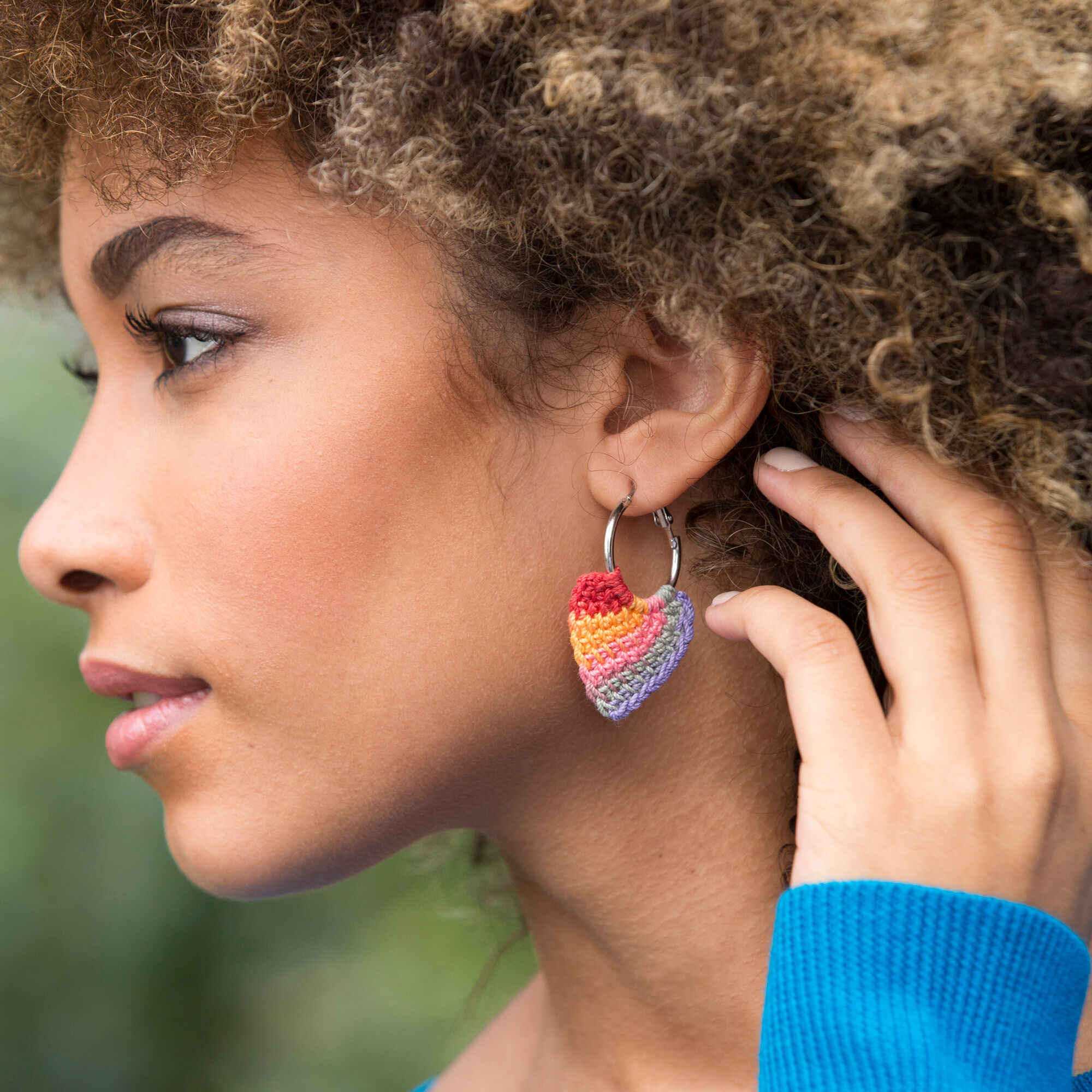 PATRÓN GRATIS Pendientes en Forma de Corazón a Crochet