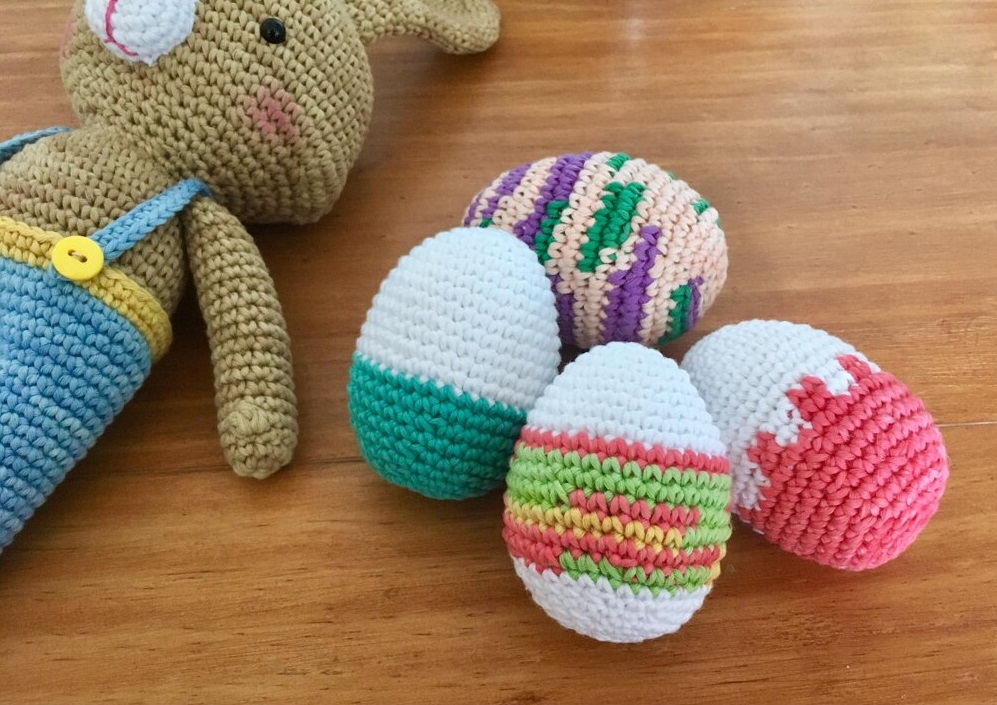 PATRÓN GRATIS  Huevos de Pascua Amigurumi paso a paso