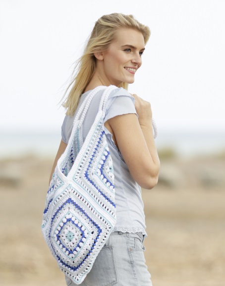 PATRÓN GRATIS Bolso Azul Boho a Crochet
