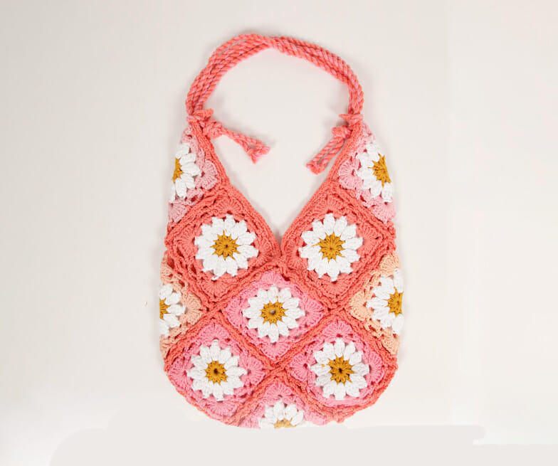 PATRÓN GRATIS Bolso Campo de Flores a Crochet