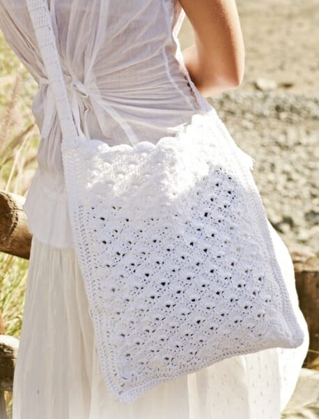 PATRÓN GRATIS Romántico Bolso a Crochet