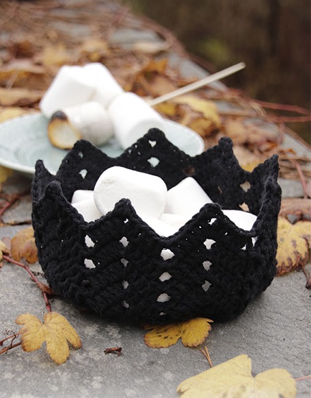 PATRÓN GRATIS Cesta de Picos para Decoración a Crochet