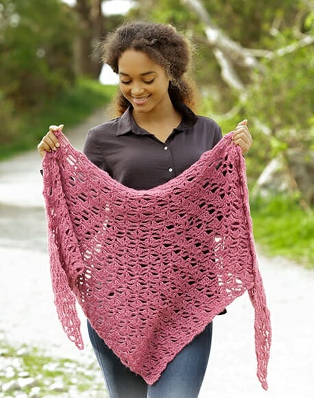 PATRÓN GRATIS Chal Paraíso Rosa a Crochet