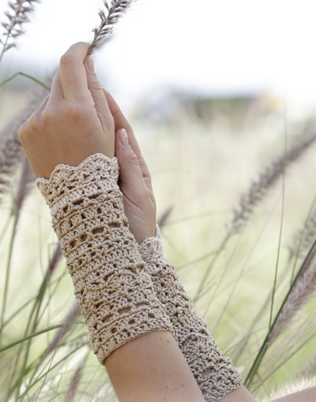 PATRÓN GRATIS Delicados Mitones Largos en Crochet