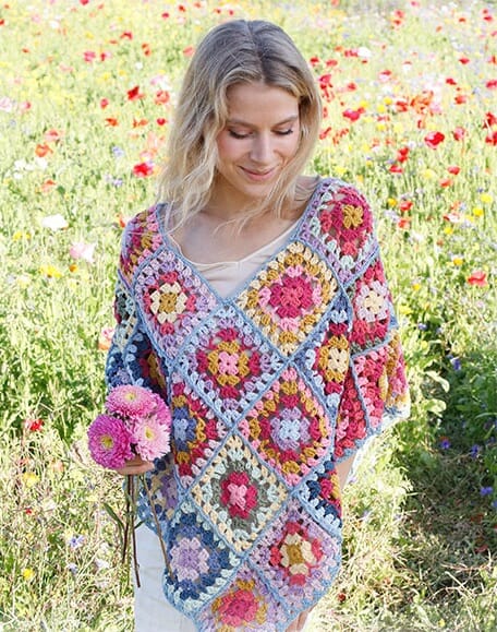 PATRÓN GRATIS Poncho Felicidad Bohemia en Cuadros de la abuela en Crochet