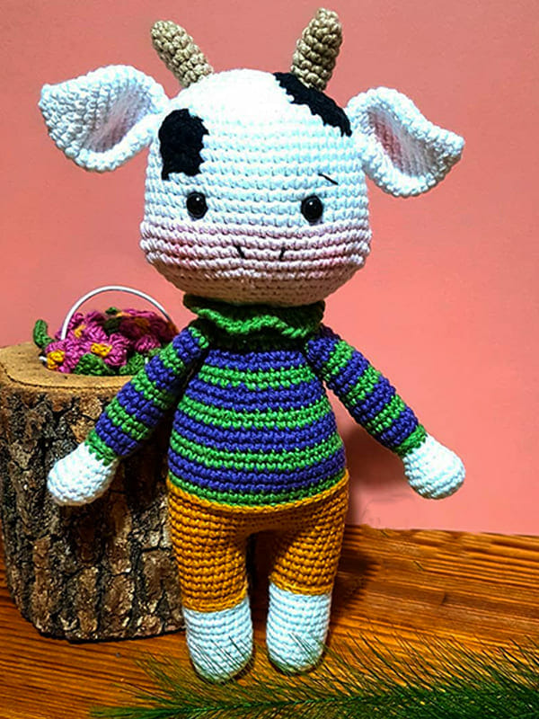 Paso A Paso Linda Vaca Amigurumi PDF Patron Gratis 2