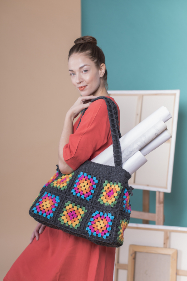 PATRÓN GRATIS Bolso de Granny Squares en Crochet MUY FÁCIL