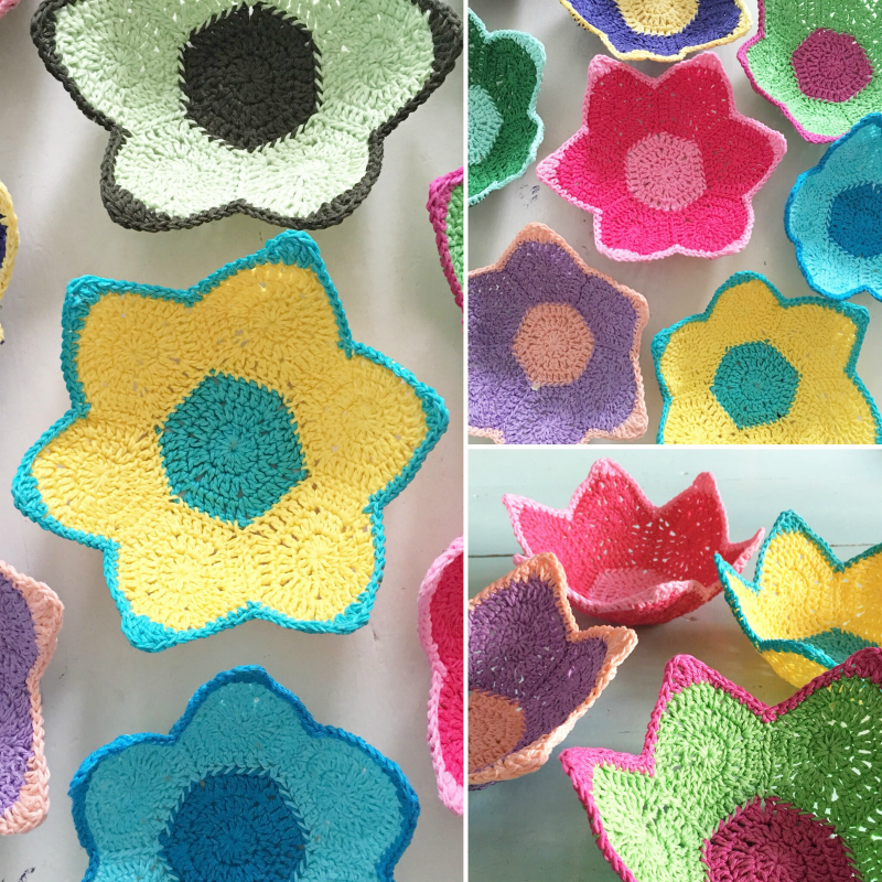 PATRÓN GRATIS Cesta en Forma de Flor a Crochet