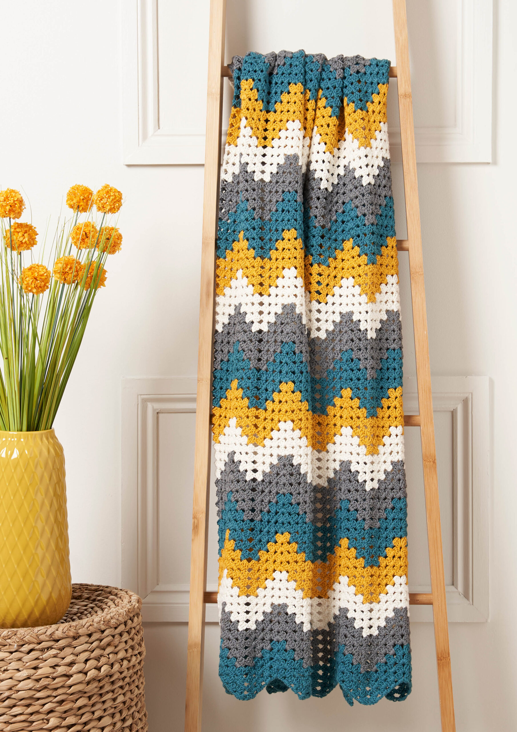 PATRÓN GRATIS Manta Colorida en Punto Chevron a Crochet