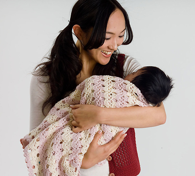 PATRÓN GRATIS Manta para Recibimiento del Bebe en Crochet