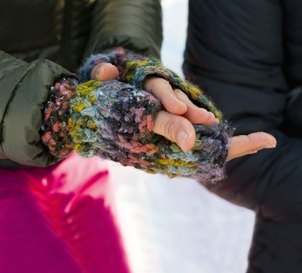 PATRÓN GRATIS Mitones Montaña Nevada a Crochet