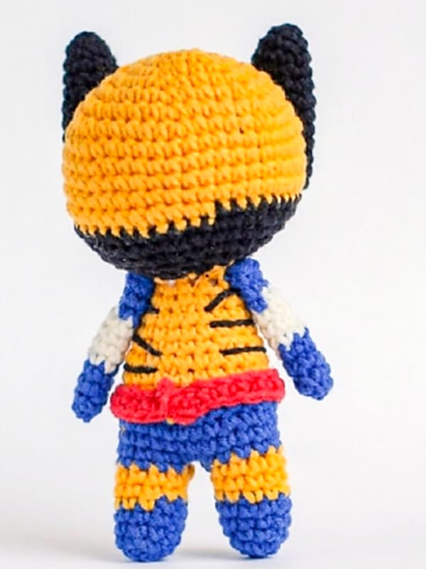 Pequena Wolverine Espanol Amigurumi Muneca PDF Patron Gratis 3