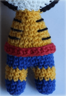 Pequena Wolverine Espanol Amigurumi Muneca PDF Patron Gratis Montagem3