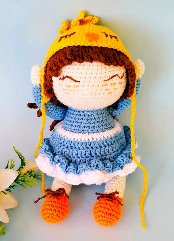 PATRÓN GRATIS Muñeca con Capucha Pía Amigurumi paso a paso
