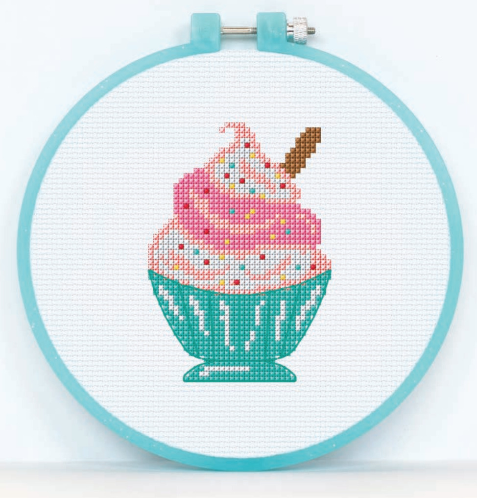 PATRÓN GRATIS Deleitare con el Helado Festival de Colores Diseño en Punto Cruz