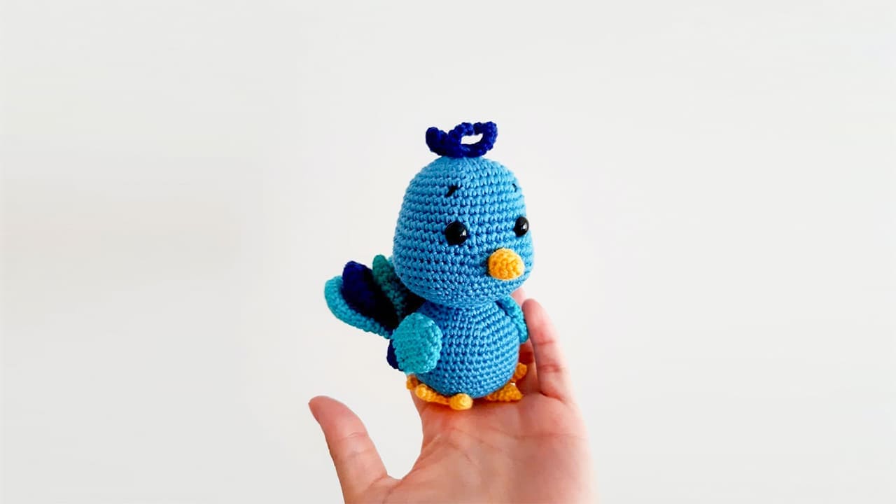 PATRÓN GRATIS Pavo Real Claudio Amigurumi paso a paso