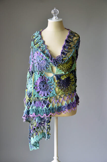 PATRÓN GRATIS Precioso Chal Guadalupe en Crochet