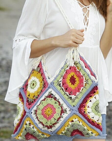 PATRÓN GRATIS Bolsa con Motivos de #7 Colores en Crochet