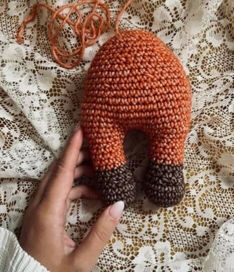 Crochet Fiona the Fox Amigurumi Free Pattern fox leg sand body