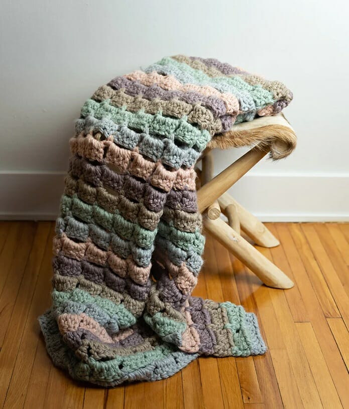 PATRÓN GRATIS Manta Barella de Rayas en Crochet