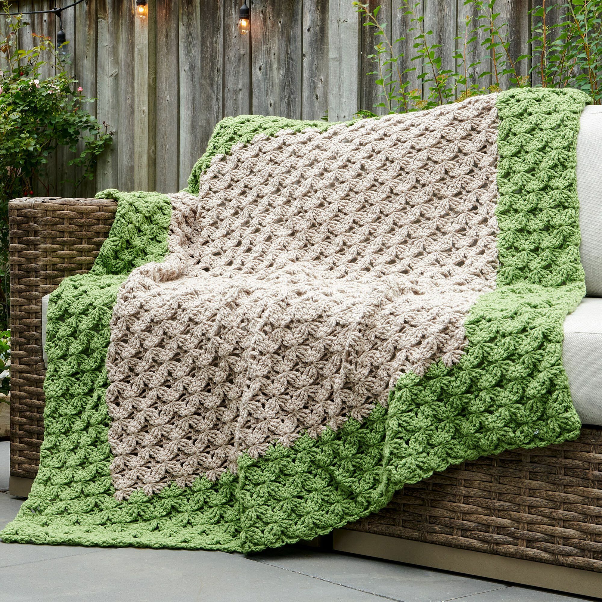 PATRÓN GRATIS Manta de Hojas Vintage en Crochet