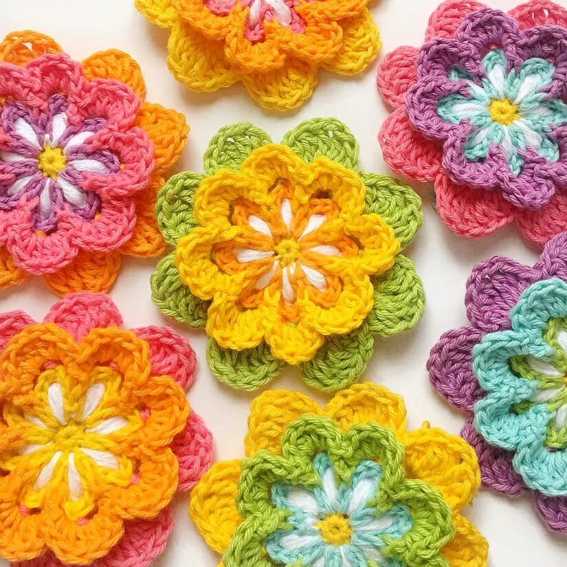 PATRÓN GRATIS Encantadora Flor en Crochet