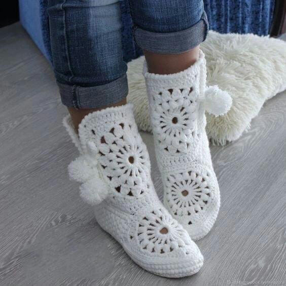 PATRÓN GRATIS Botas Granny Square en Crochet