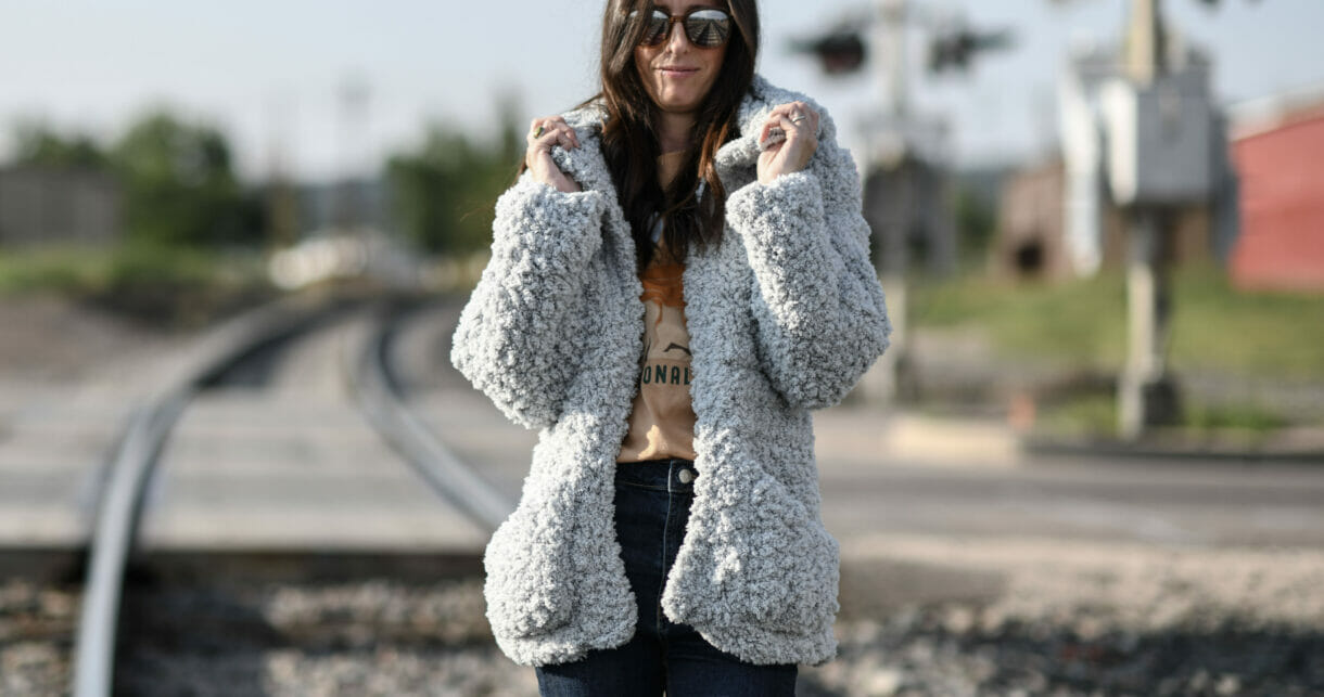 PATRÓN GRATIS Cálido Abrigo Felpudo en Crochet